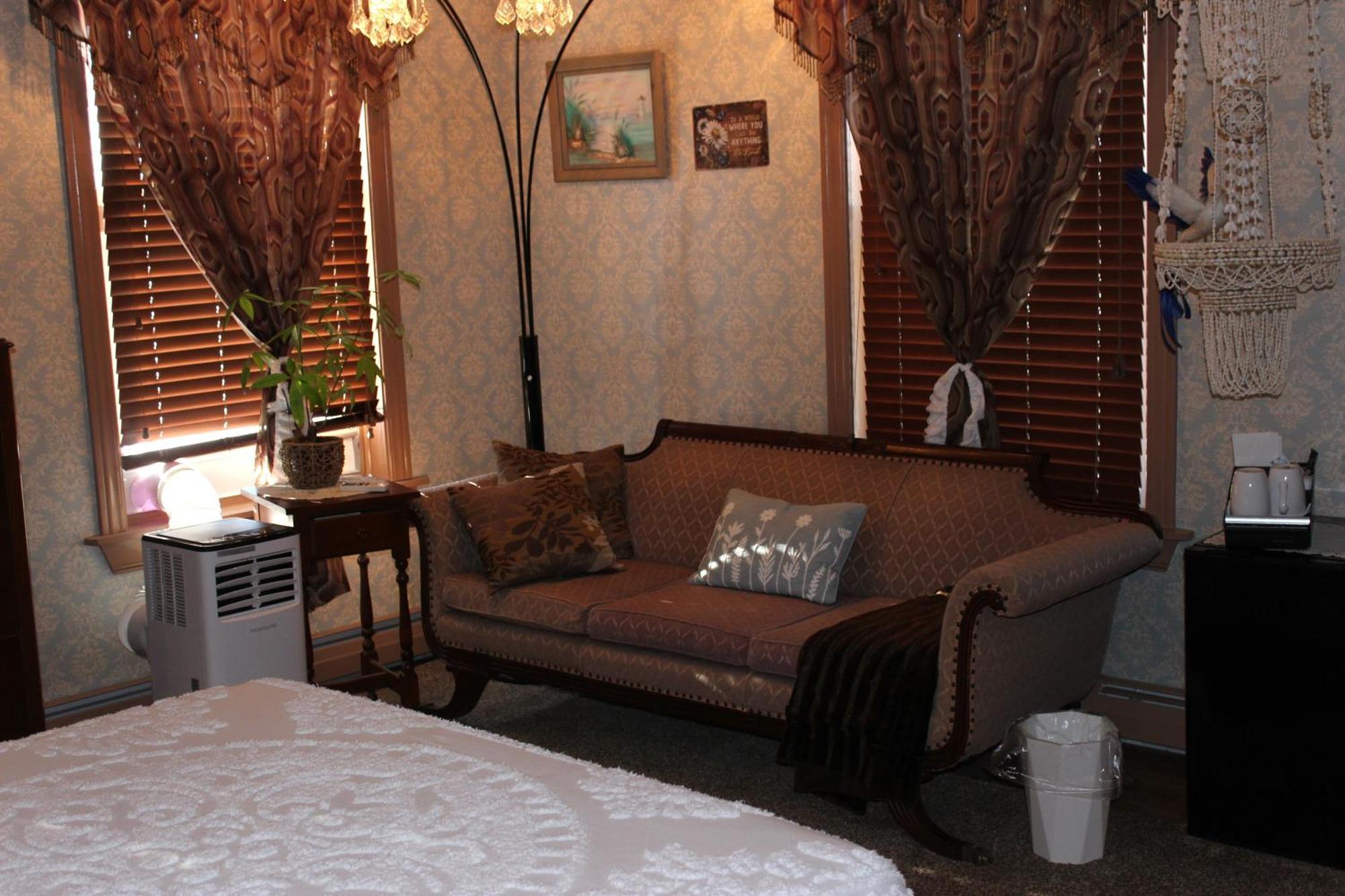 Carriage Stop Bed & Breakfast Palmyra Bagian luar foto