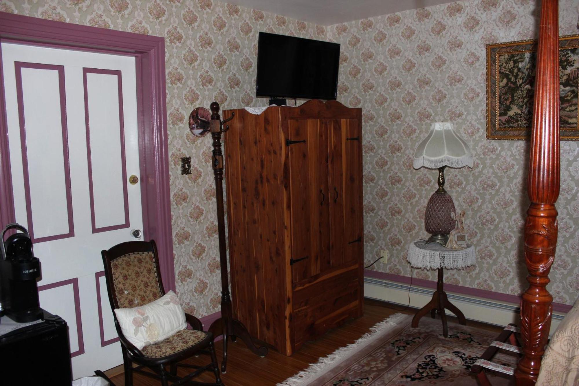 Carriage Stop Bed & Breakfast Palmyra Bagian luar foto