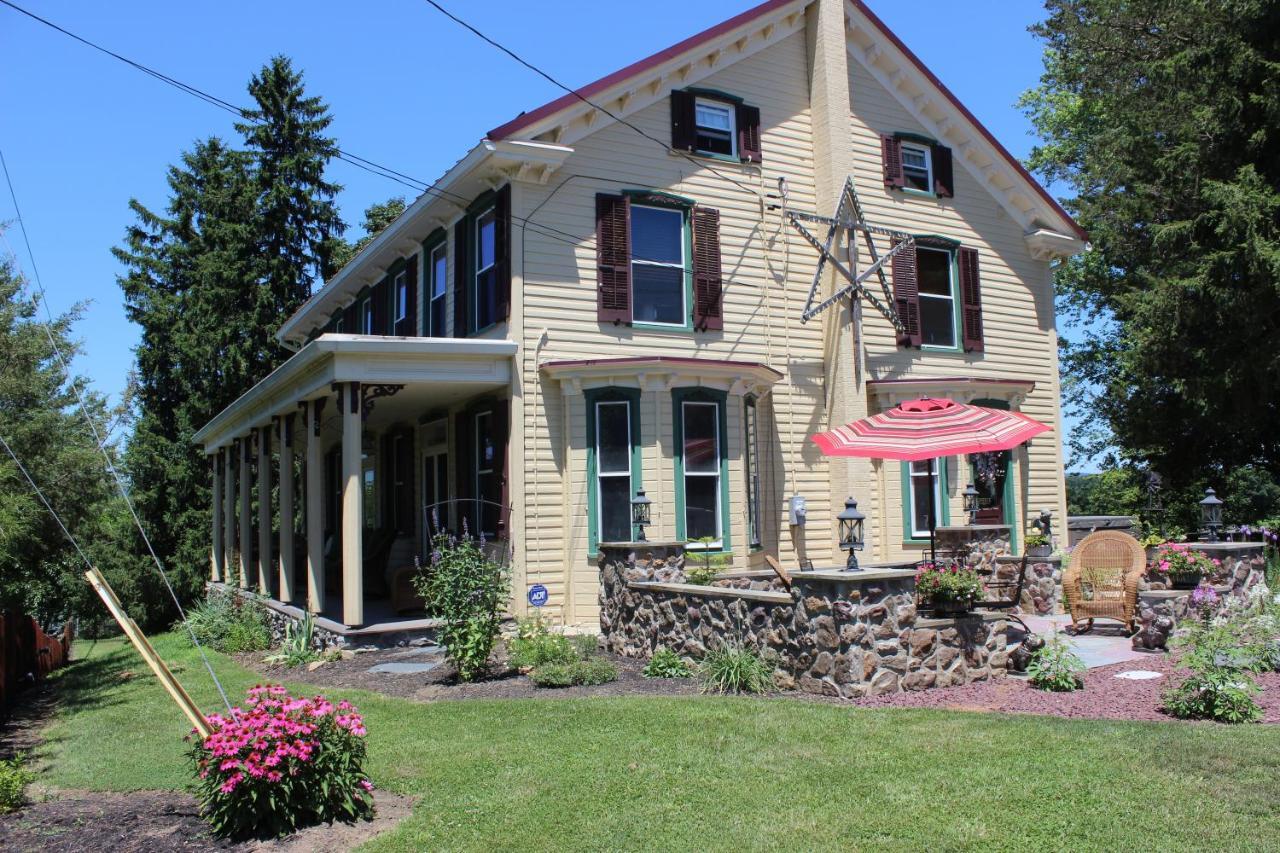 Carriage Stop Bed & Breakfast Palmyra Bagian luar foto